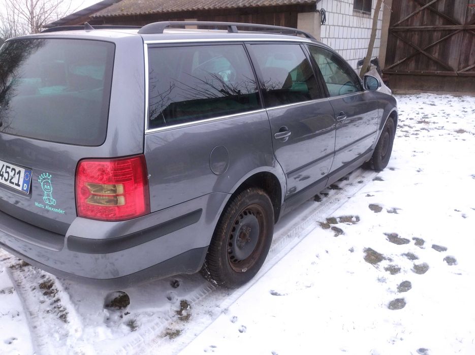błotnik prawy przod tył OE  LA7T passat b5 lift 1.9tdi avf