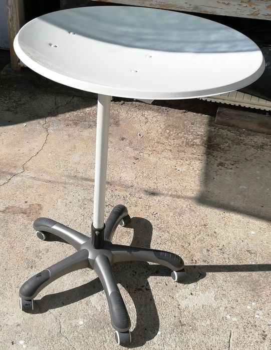 mesa da arte do lixo interior e exterior