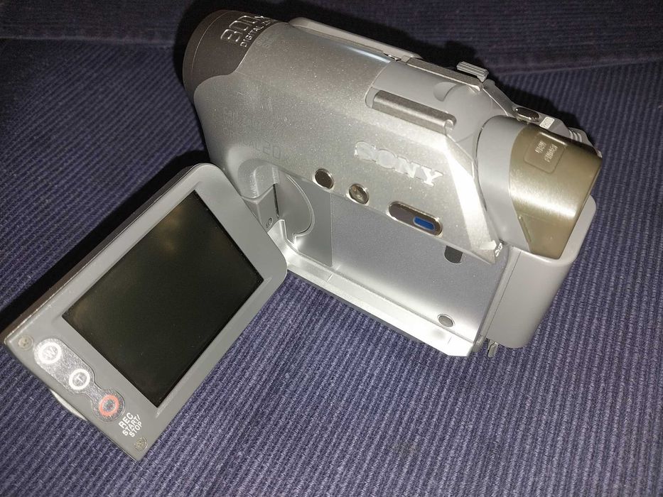 Відеокамера Sony DCR HC32E