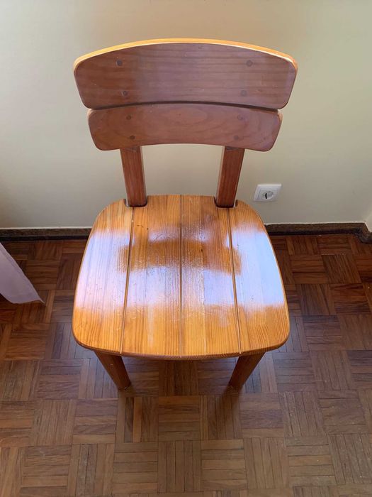 Cadeira em Madeira Maciça