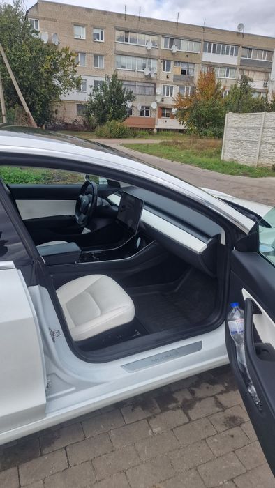 Tesla model 3 2019р.