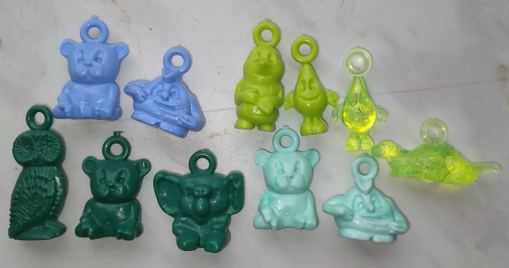 Фигурки-брелки из 90х