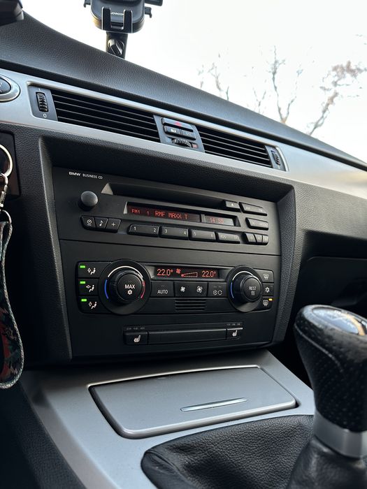 BMW E90 318i 129km 2006