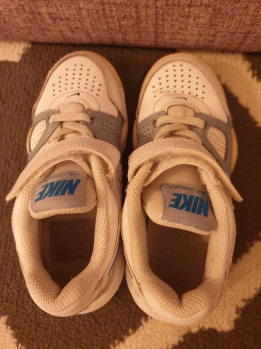Buty nike chłopięce roz 27,5 , wkładka 18cm