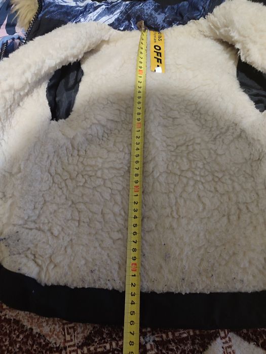 Продам курточку зимову на хлопчика