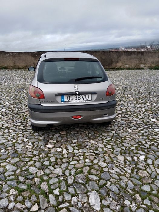Peugeot  206  ano 2003