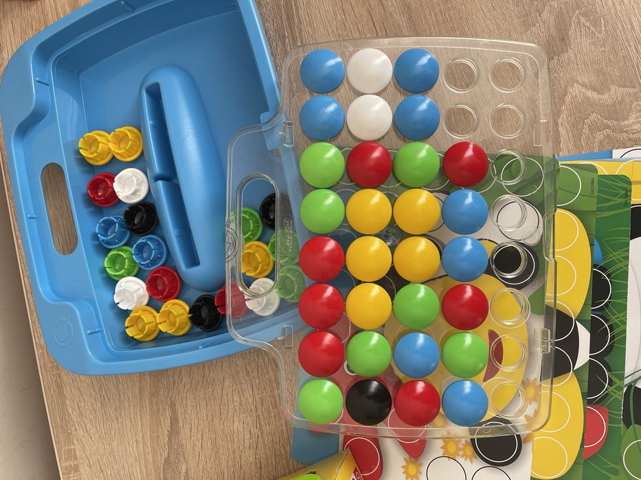 Дитяча мозаїка з картками та дошкою (48 великих фішок), Quercetti