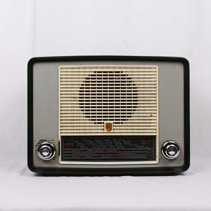 Rádio a válvulas Philips B4X67Z