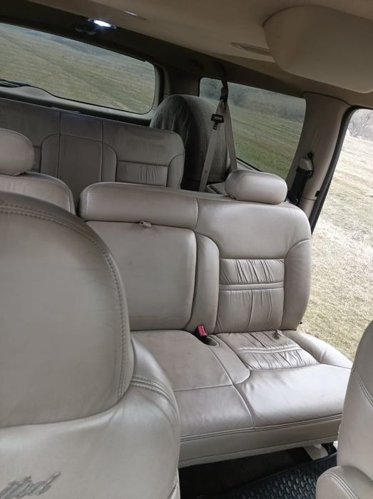 Ford Excursion 2001