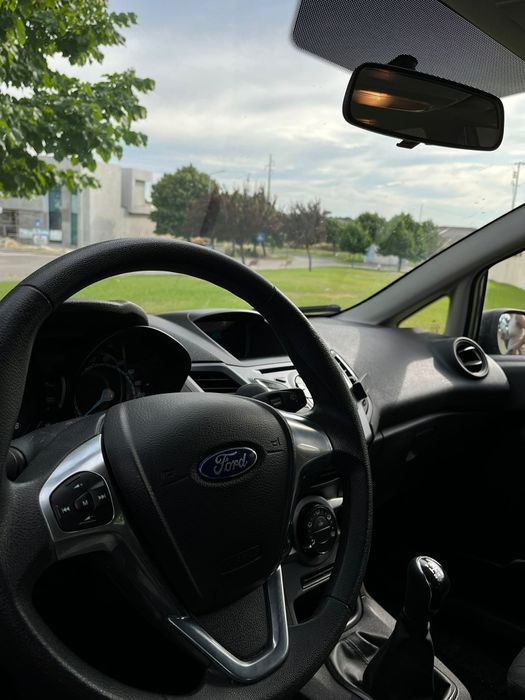 Ford Fiesta em excelente estado - Torres Novas ou Lisboa