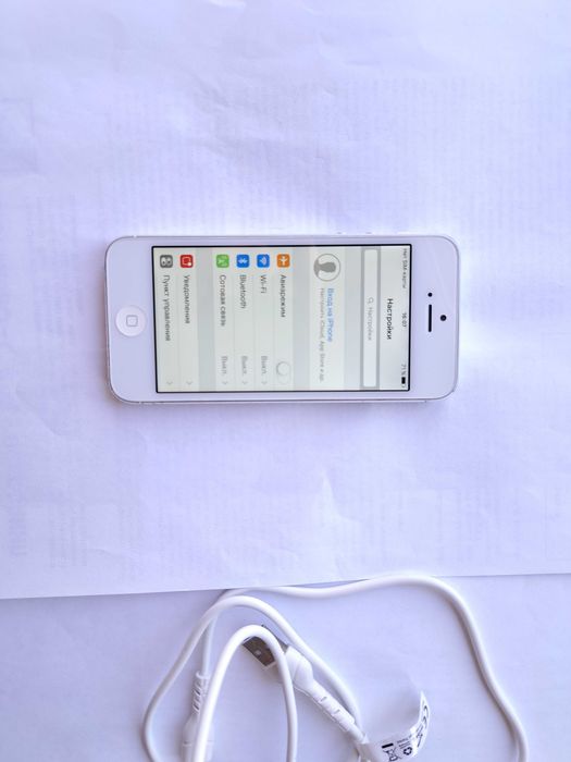 iPhone 5. 32Gb Silver  б/у.