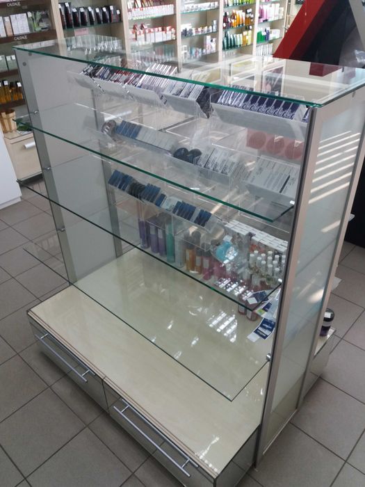 Продам мебель, шкафы с полками