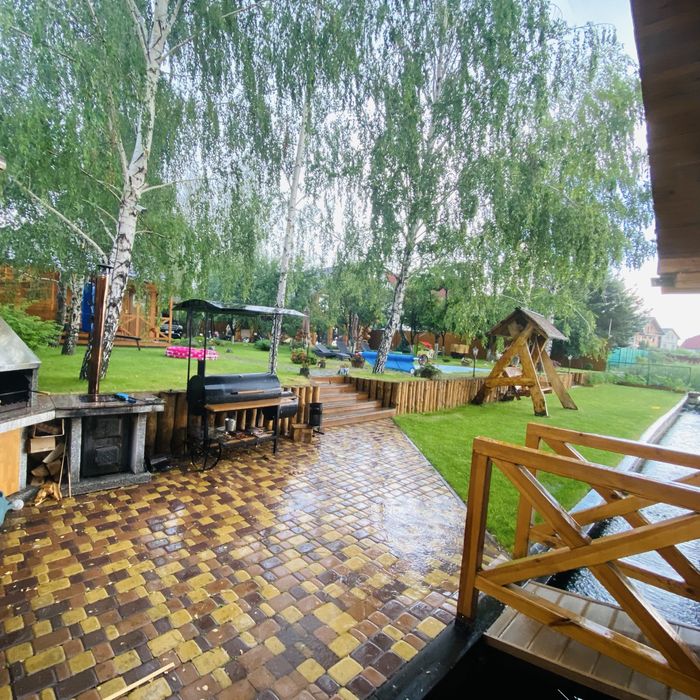 Дом с баней на озере Мартышев. Киев. Осокорки.