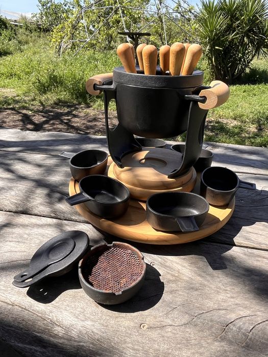 3 fondues de ferro fundido da Bodum