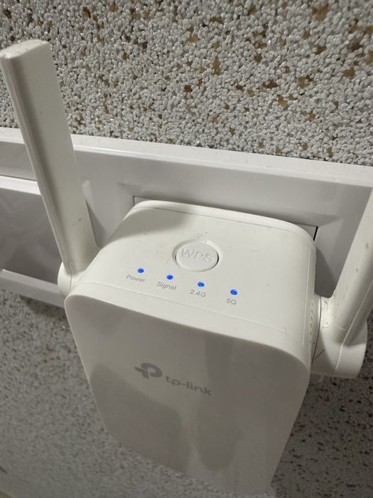 Ретранслятор TP-LINK RE305