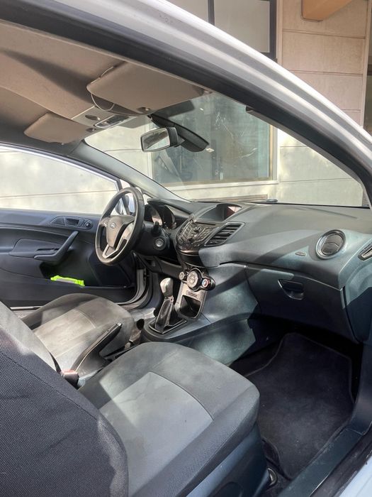 Ford Fiesta Van 1.4 TDCi Comercial – Económico e Fiável