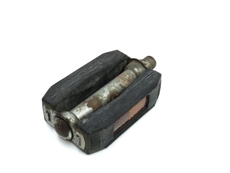 NOWY Prawy pedał Romet Jubilat Zenit Alka Agat Flaming