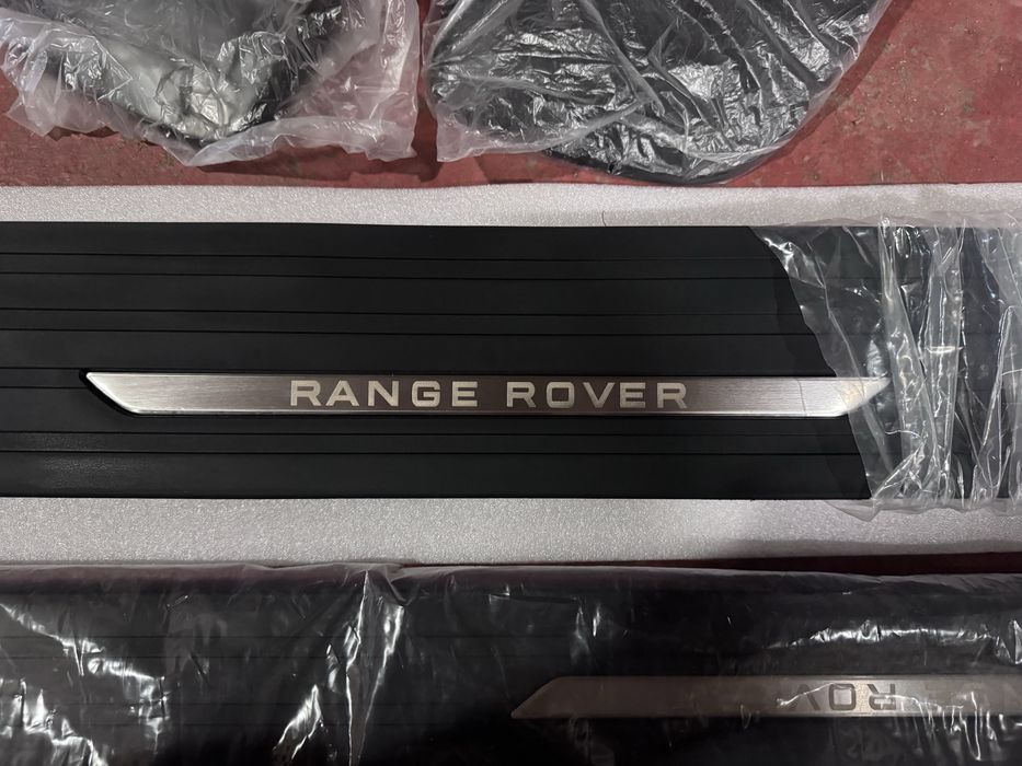 Выдвижные подножки Range Rover L460 L461 Sport / Vogue 2022+ пороги
