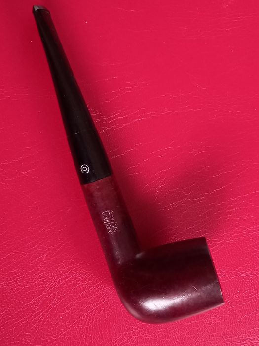 Kolekcjonerska sygnowana fajka.