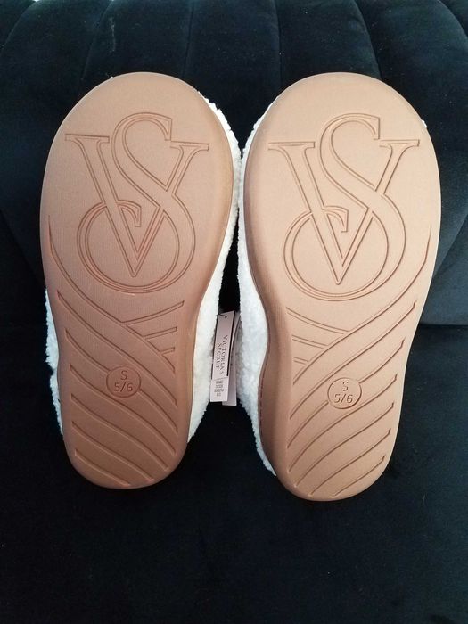 Buty Kapcie  Victoria 's Secret.