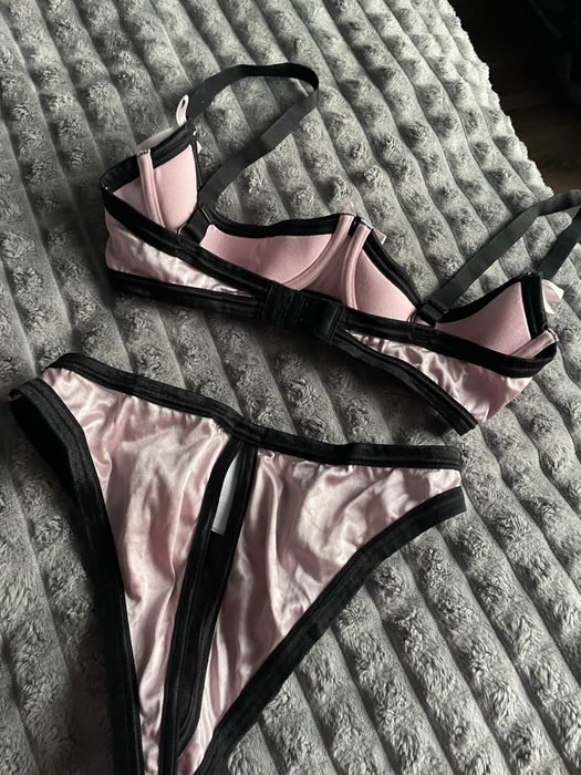 Комплект білизни спксуальної