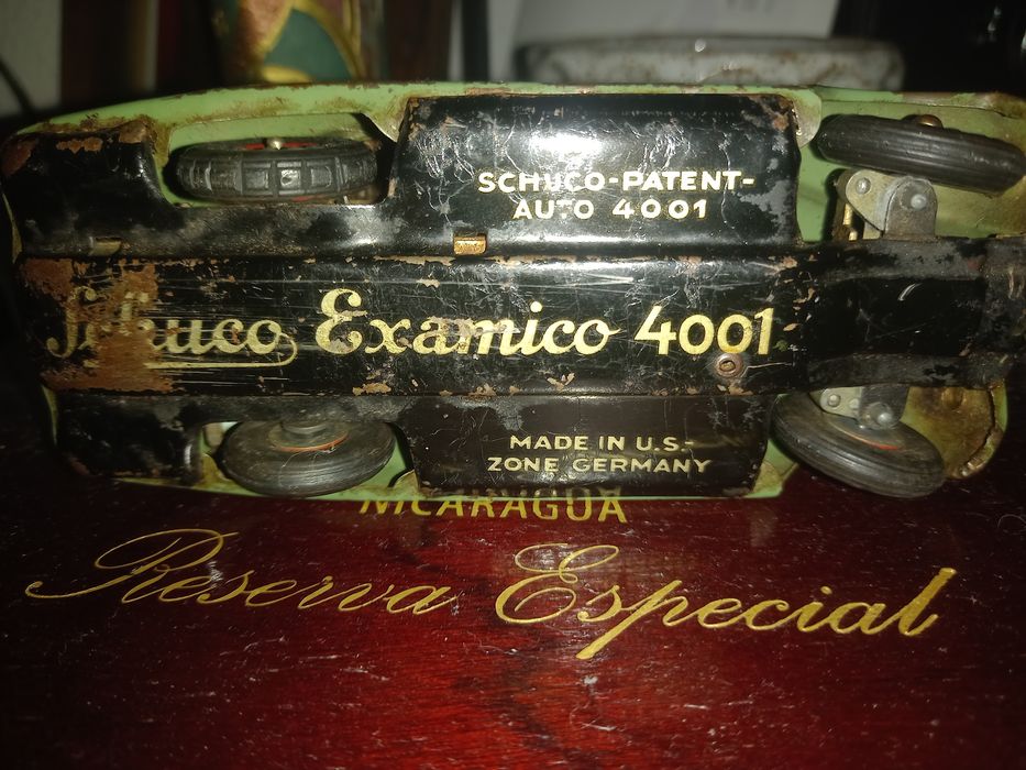 Carrinho antigo Schuco
