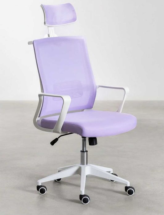 Cadeira de escritório ergonómica, de design clean e confortável