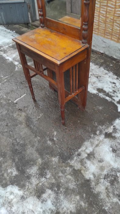 Зеркало антикварне. Під реставрацію.