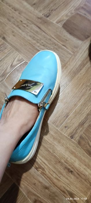Куртка.Кожаные слипони, мокасіни, кросівки бирюзовые