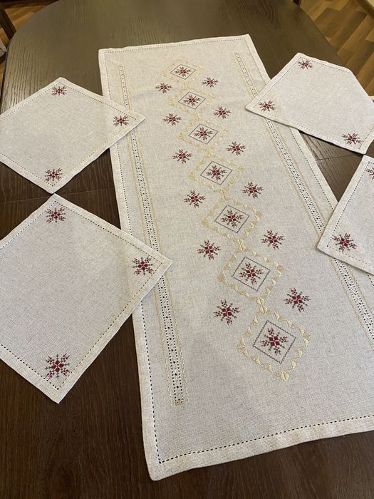 Вишита серветка, раннер, доріжка (ручна робота)