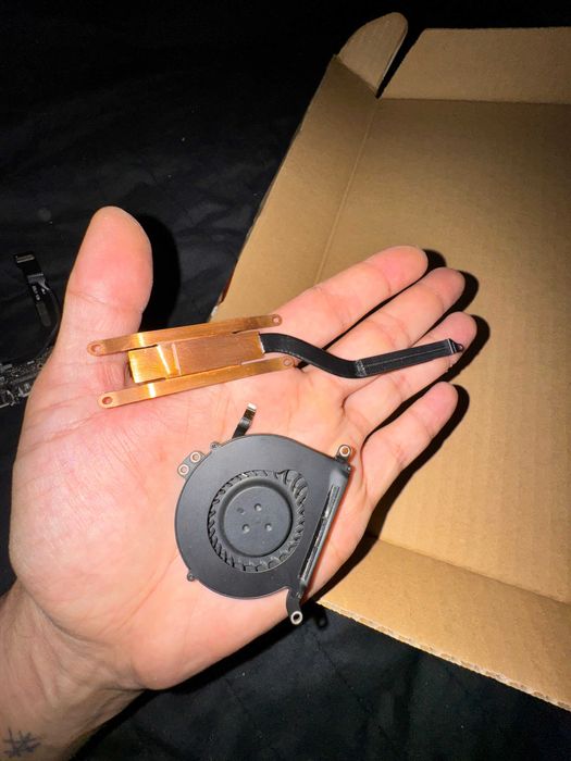 MacBook Air "Core i5" 1.6 13" (Early 2015)