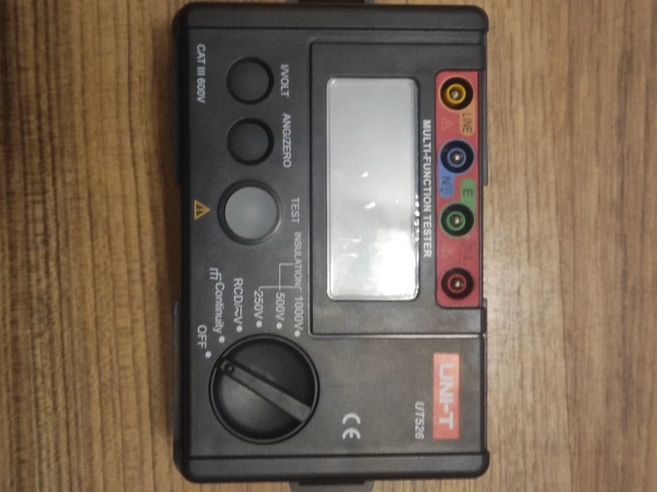 Продам тестер UNI-T UT526.