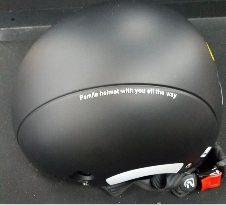 PEMILA Cycling Helmet: Ideal for MTB Tinted Lens.
Capacete de Ciclismo