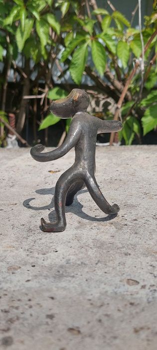 Продам статуетку