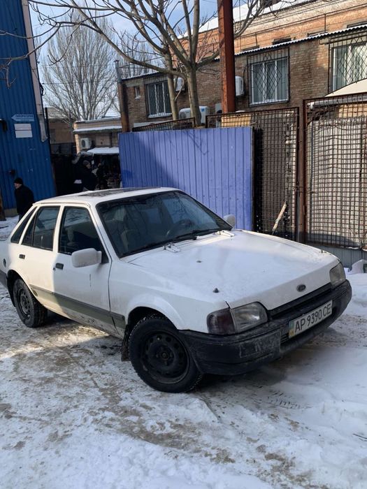 Продам Ford Escort 1.3 (1.6)