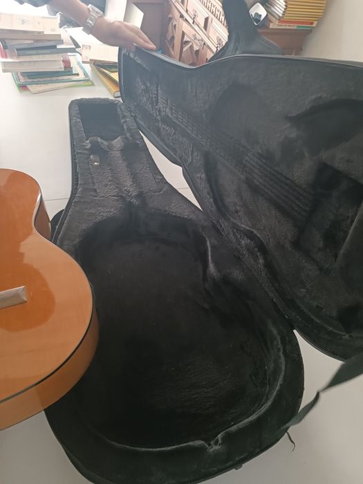 Guitarra  com saco