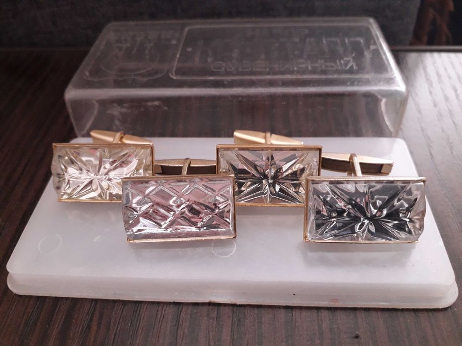 Брилок, браслет, запонки. Фосфорний хрестик.