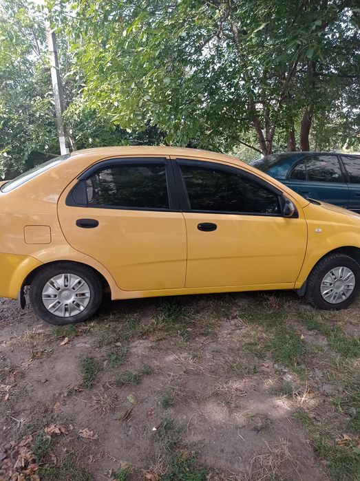 Авто Шевроле Авео 2005