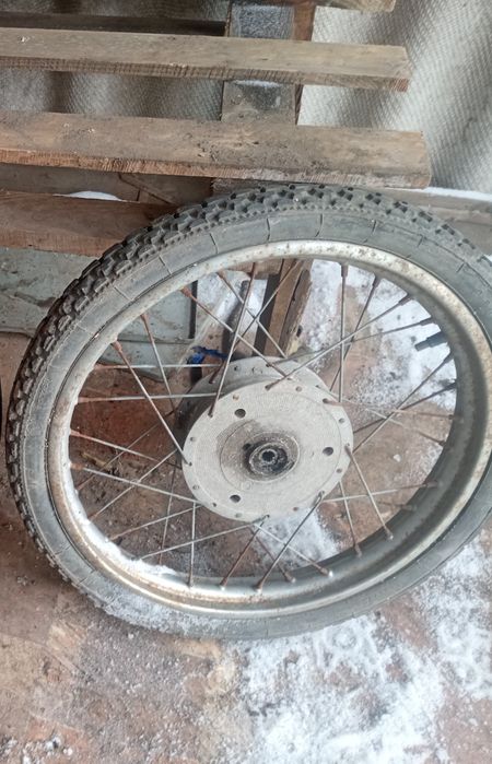 Колесо на мопед карпати