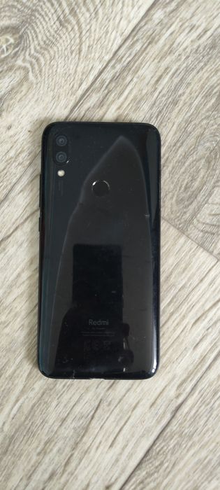 Телефон Xiaomi redmi 7 3/32