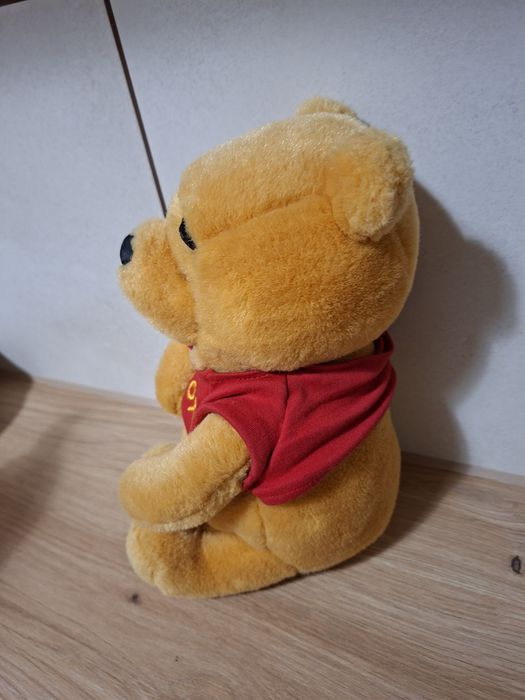 Kubuś Puchatek pluszak maskotka 25 cm