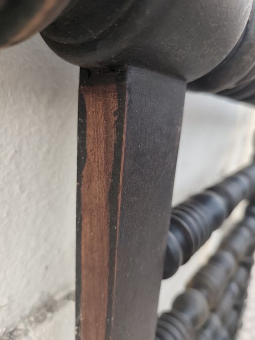 Cabeceira de cama em madeira africana