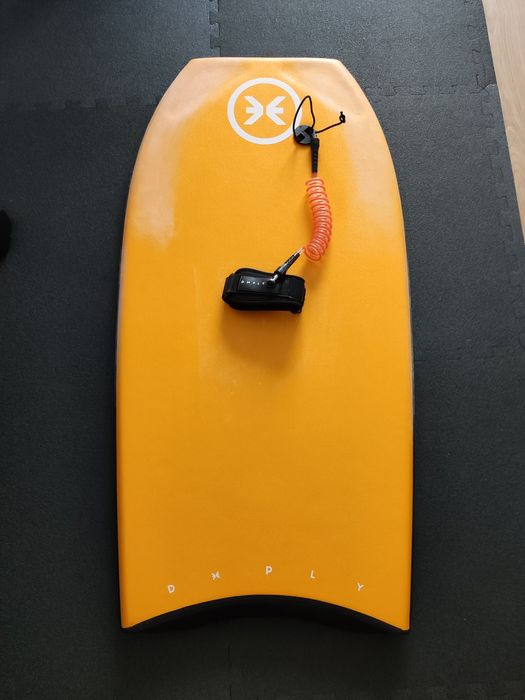 Prancha Bodyboard Deeply Double Concave 40.5" com Leash Bicep