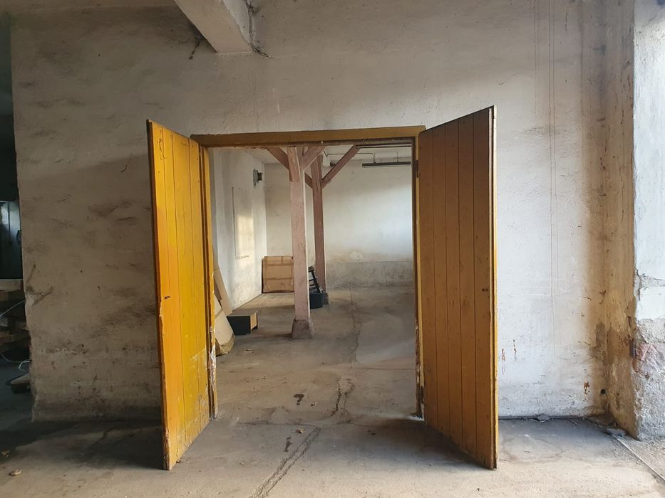 magazyn warsztat box boks magazynek prąd światło wynajem 50 m2