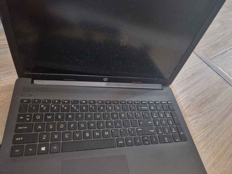 HP 255 G7 na części – Matryca, Obudowa, Klawiatura, Płyta (uszkodzona)