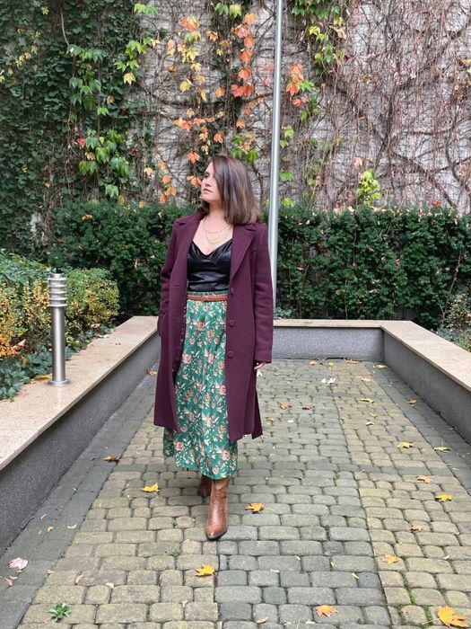 płaszczyk płaszcz wiązany szlafrokowy,wełniany, bordowy 38-40 na pasek