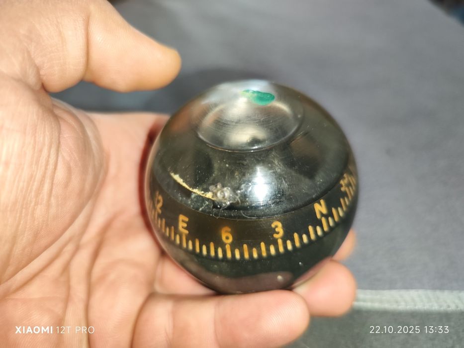 Продам сувенир для мужчин компас