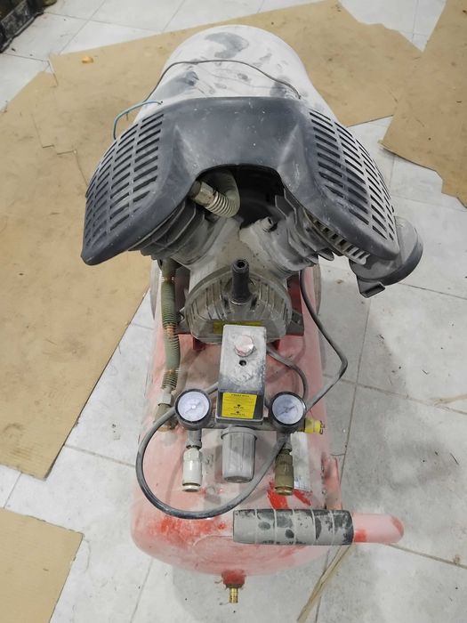 компресор intertool 2.33 квт