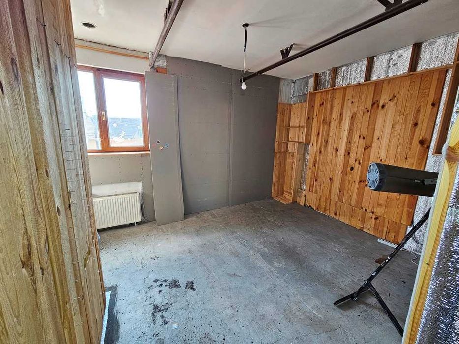 Виробничо-складське приміщення біля міжнародної автотраси Київ-Чоп...