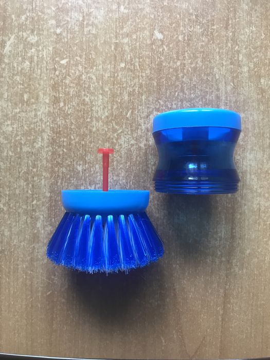 Продаю щітку в яку можна щось заливати